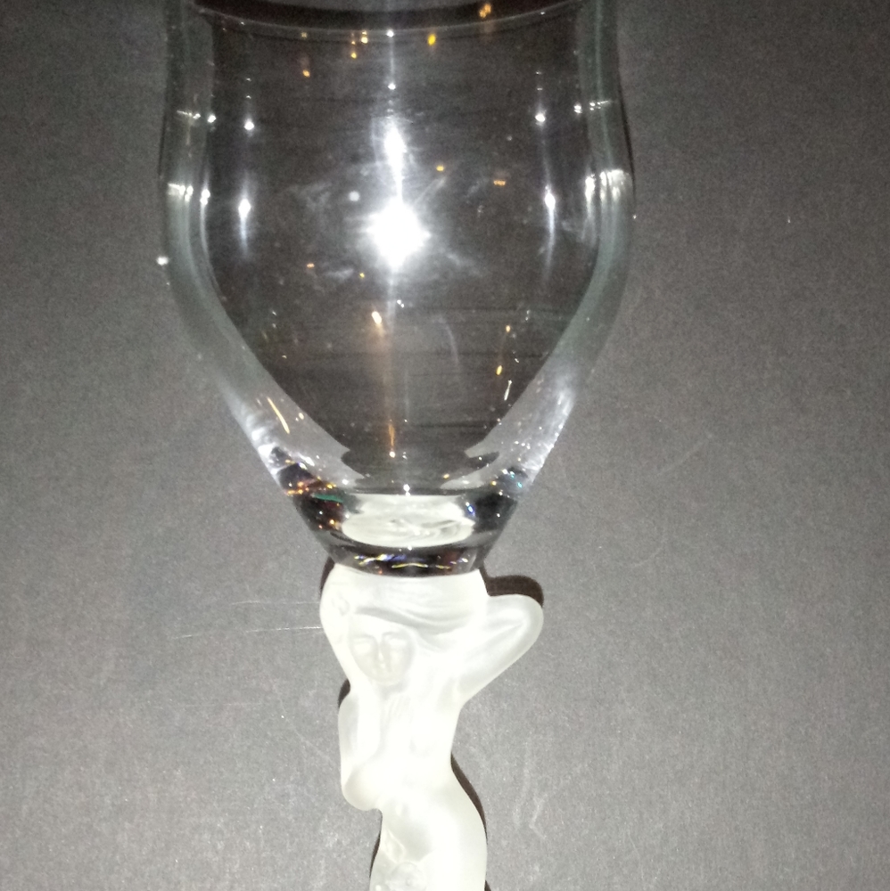 ADERIA FROSTED LADY WINE GLASSES